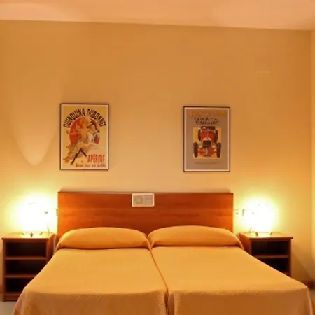 Residencia La Cartuja Hostel